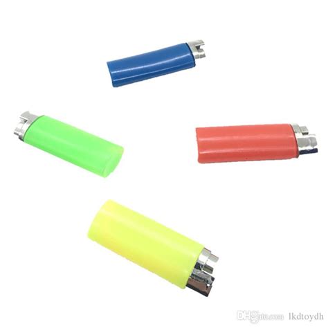Water Squirting Lighter Fake Lighter Joke Prank Trick Toy Funny Gift For Friends Water Squirting