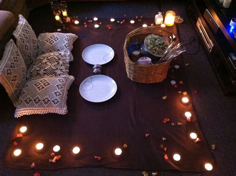 Pin By Chanice Lara On Valentines Day Indoor Picnic Indoor Date