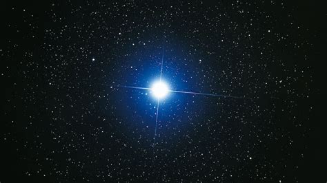 qual é a estrela mais brilhante do céu