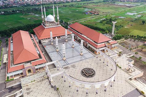 4 Masjid Terindah Di Indonesia Ini Harus Banget Kalian Kunjungi