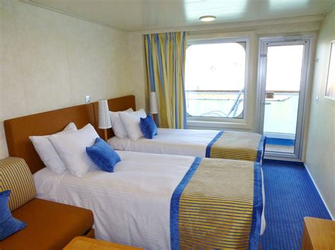 Photo Tour of Carnival Breeze Cruise Ship's Balcony Cabin | Carnival breeze, Balcony design ...