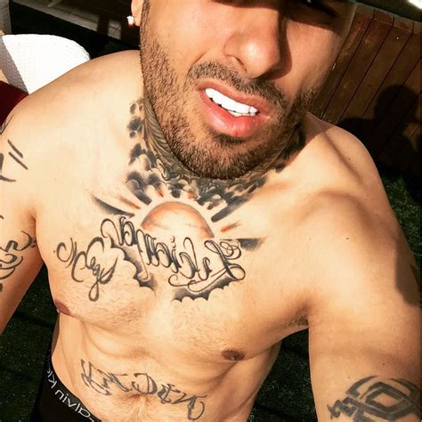 Nicky Jam Instagram Profile Instagram Photo Man Crush Polynesian Tattoo Tattoo Quotes Hot