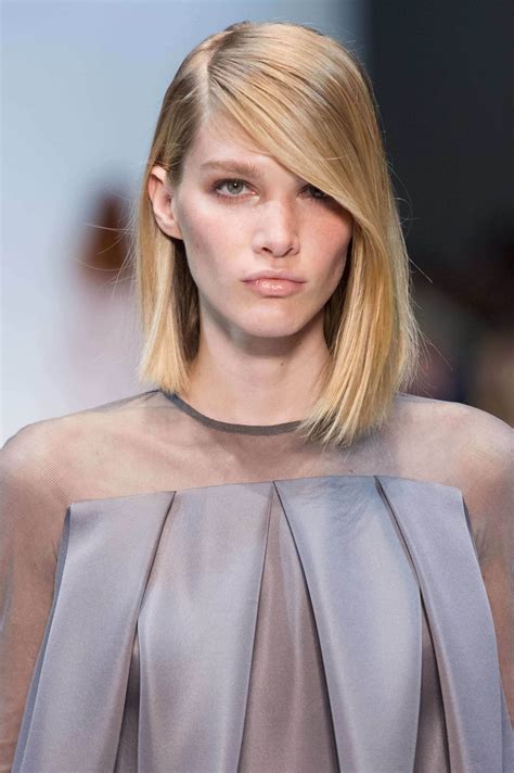 Blunt bob haircuts are a super customizable and versatile cut that can fit any type and texture of hair. 15 Blunt Straight Hair Looks to Try