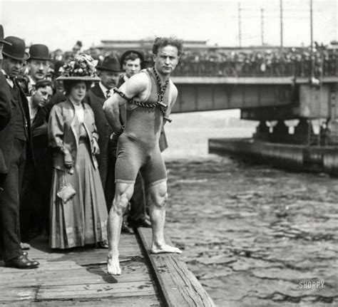April 30 1908 The Charles River In Boston Harry Houdini In Chains