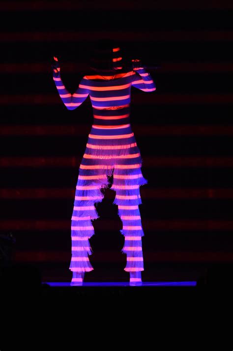 Rihanna Performs At Brit Awards 2016 O2 Arena In London Uk Celebmafia