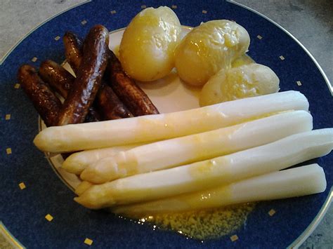 Conquer classic hollandaise sauce with this recipe. Sauce Hollandaise von Alexandradiezweite | Chefkoch.de