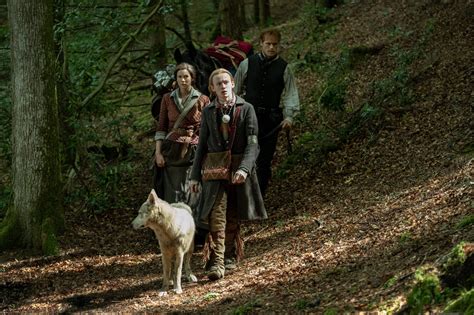 Outlander Season 4 Episode 13 Images Claire And Jamie Are A Focus
