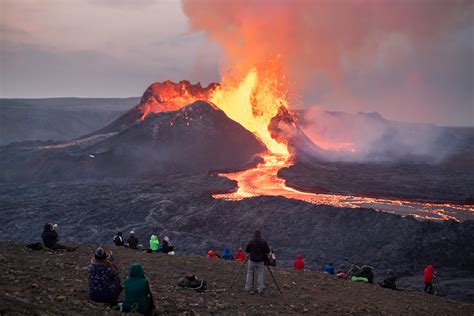 Thousands Flock To Icelands Erupting Volcano Hiking In Or Riding