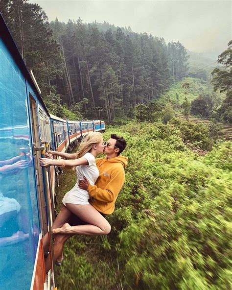 Srilanka Train 🚂 Journey Colombo Ella Badulla Honeymoon Photography Adventure Picture