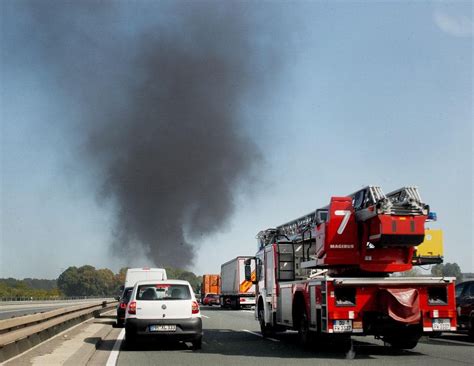 A40: Tanklaster in Mülheim ausgebrannt – Autobahn gesperrt