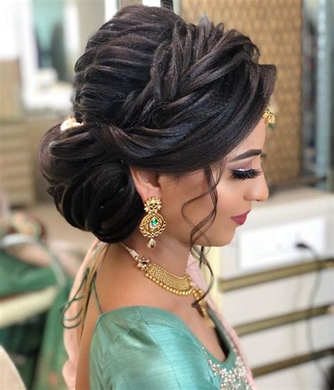 Top 85 Bridal Hairstyles That Needs To Be In Every Brides Gallery Shaadisaga Bridal Hair