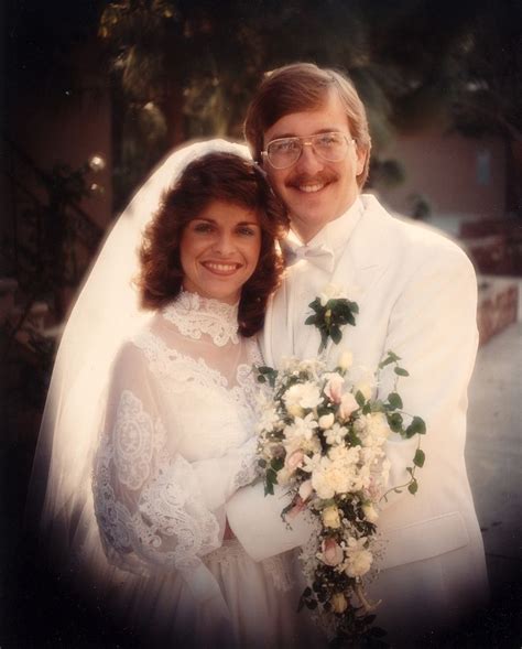 27 Of The Most Amazing 80s Weddings Youll Ever See 80s Wedding