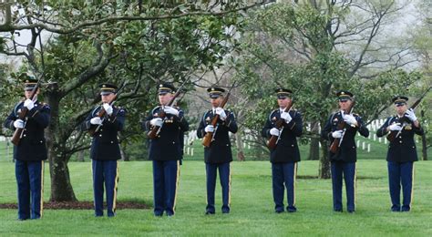 Riflemen With The 3rd Infantry Regiment The Old Guard F Flickr