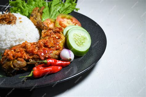 Premium Photo Ayam Geprek Sambal Indonesian Food Or Geprek Fried