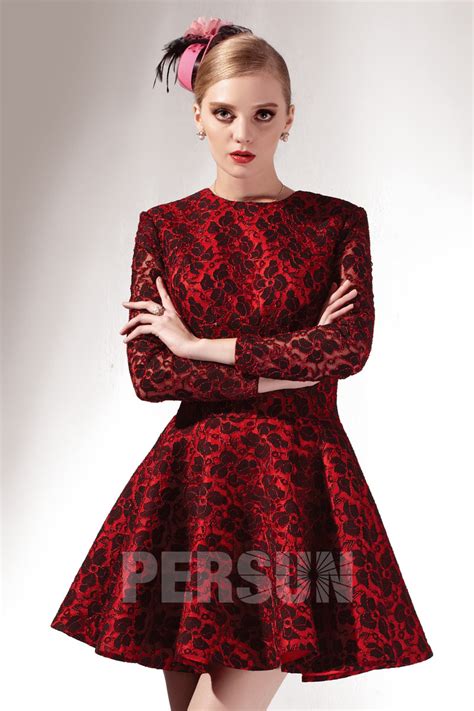 La robe vintage est pour vous le meilleur accessoire à adopter. Courte robe de soirée vintage à manches longues dos ...