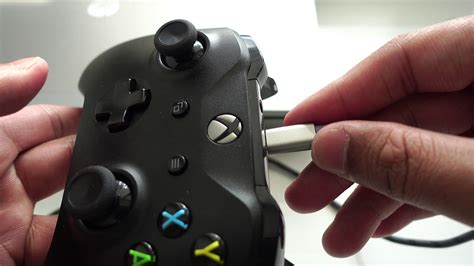 How To Connect Xbox Controller To Your Laptop Computer Youtube