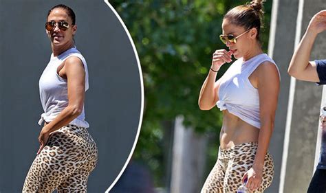 Jennifer Lopez Flashes Her Curvaceous Bottom In Skintight Leggings As