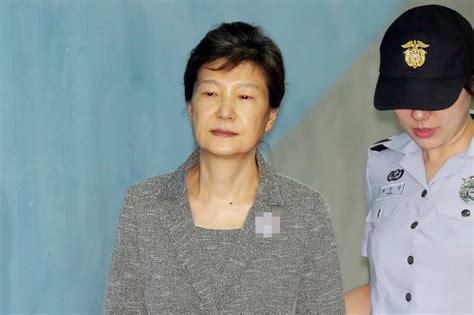 South Korean Ex President Park Geun Hyes Sentencing To Be Broadcast Live