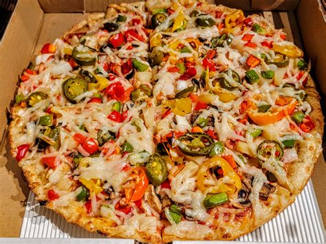 Yes We Re Eating Vegan Again Pizza Knight Vegan Options