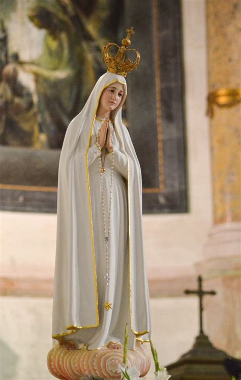 Cómo Rezar El Santo Rosario Misterios Del Rosario A La Virgen