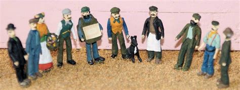 10 Victorian Edwardian Working Class F9 Unpainted Oo Scale Langley