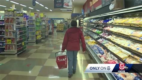 Customer Pays Shoppers Grocery Bills Youtube