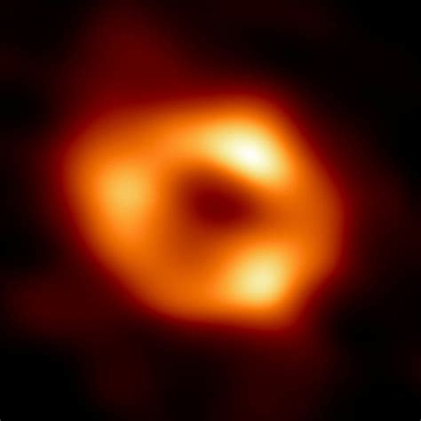 Astronomers Capture First Image Of Milky Ways Black Hole