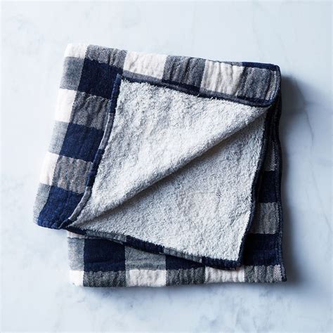 The most common japanese bath towel material is cotton. Buffalo Check Japanese Bath Towels | Japanese bath, Bath ...