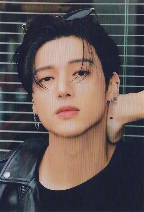 Pin on WOOYOUNG [우영]