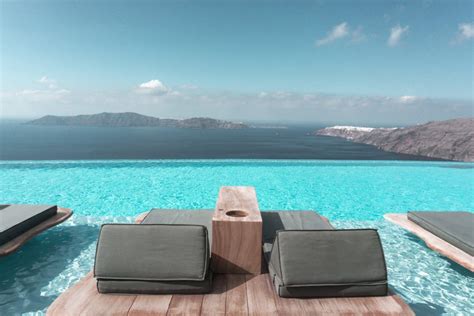 The Top 4 Infinity Pools Of Santorini Greece Insiders