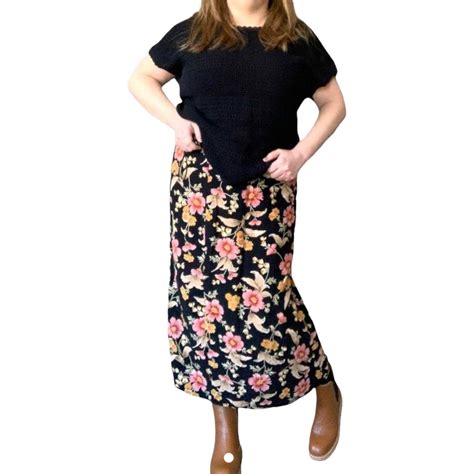 Vintage 90s Floral Maxi Skirt No Size Tag Modeled Depop