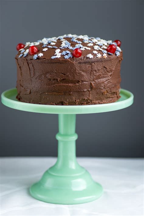 Top chocolate sponge cake decoration Cách trang trí bánh sponge socola