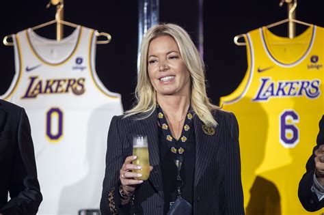 Jeanie Buss Phil Jackson And Magic Johnson Part Of Lakers Again Los Angeles Times
