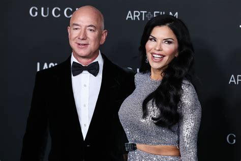 Jeff Bezos Revuelta De Huevos Podridos Contra El Nuevo Megayate Del