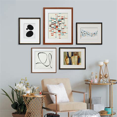 This App Helps You Create the Perfect Gallery Wall | Martha Stewart