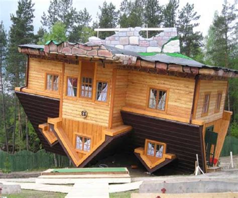 Una casa in legno prefabbricata è una soluzione abitativa intelligente e al passo coi tempi! La forma delle case prefabbricate in legno: i vincoli e le ...