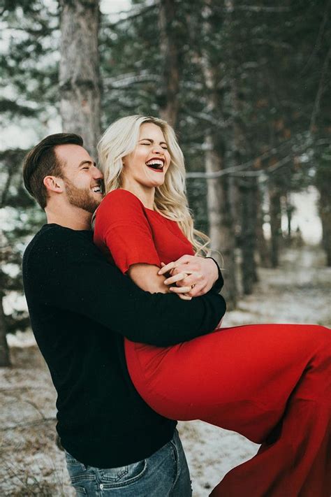 16 Snowscape Winter Engagement Photo Ideas That Are Crazy Beautiful