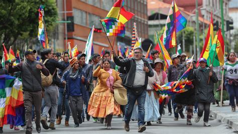 En Imágenes La Whipala Y La Bandera Mapuche Símbolos De Resistencia