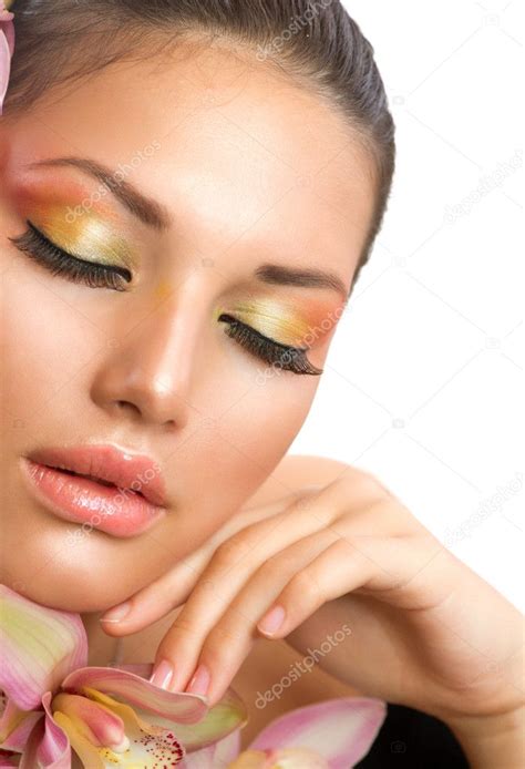 Beautiful Woman Face Perfect Makeup — Stock Photo