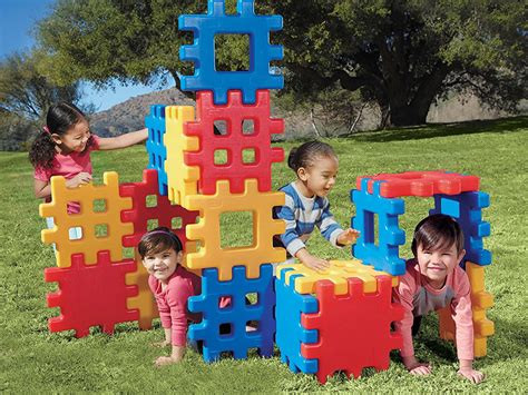 10 Best Outdoor Toys For Kids 2022 Babycenter