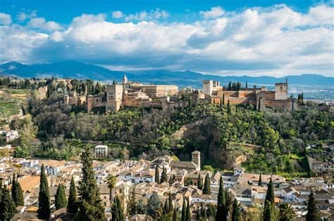 Hotel granada center is located just 10 minutes' walk from granada's old town and 5 minutes from the hotel granada center. Top Things To Do In Granada Spain On Your Visit • Expert ...