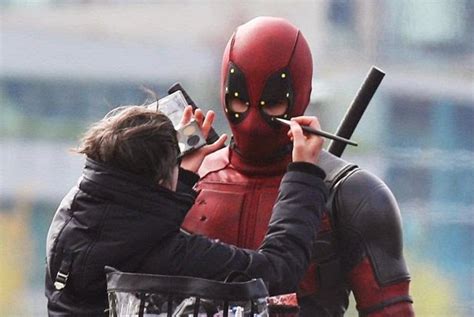 Leaked Deadpool Set Photos And Wade Wilsons Face