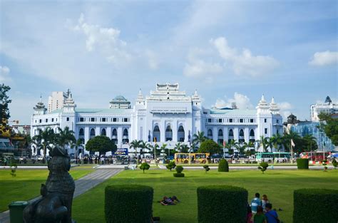 Eight Tourist Attractions That You Must See In Yangon Cityhall