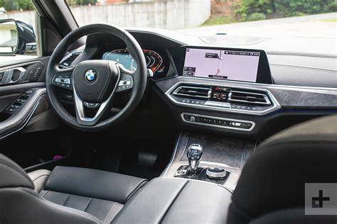 Designed and manufactured with precision tolerances, resulting in a gapless fit between the dash and the kit. 2019 BMW X5 xDrive40i First Drive Review | Digital Trends