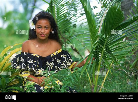 Young Polynesian Girl In Local Dress On Aitutaki In Cook Islands Stock