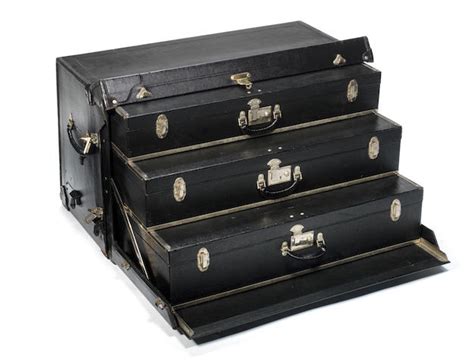 Bonhams A Large Vintage Car Trunk With Three Graduated Cases By