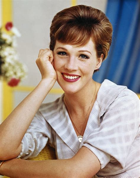 picture of julie andrews