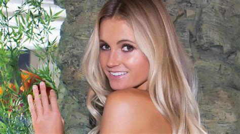 Alana Blanchard Is Glowing In These 4 Photos From Las Vegas Swimsuit