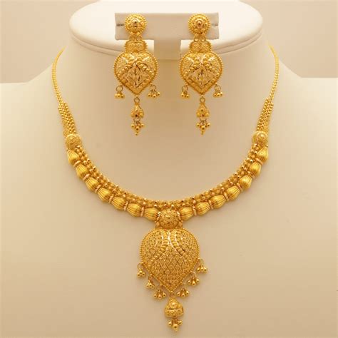 22 Carat Gold Necklace Indian Jewellery And Clothing Astounding