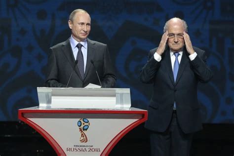 Putyin Nobel-díjat adna a FIFA elnökének